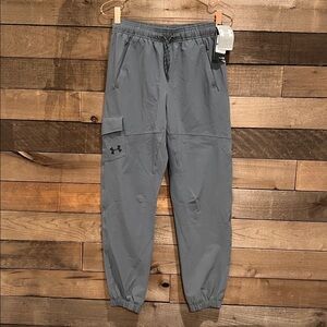 NWT Under Armour Boys' Loose Athletic Jogger Pants in Gray Size Youth XL